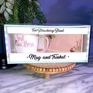 Strawberry street girl boss mug & trinket set